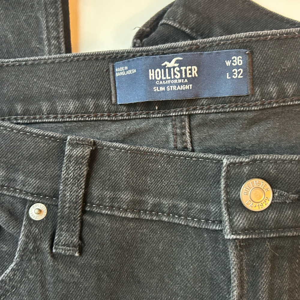 Hollister Men's Slim Straight Charcoal Jeans